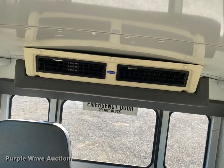 image for item KB9483 2007 Chevrolet Express  school bus