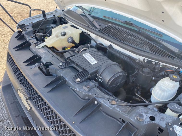 image for item KB9483 2007 Chevrolet Express  school bus