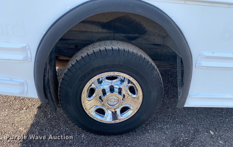 image for item KB9483 2007 Chevrolet Express  school bus