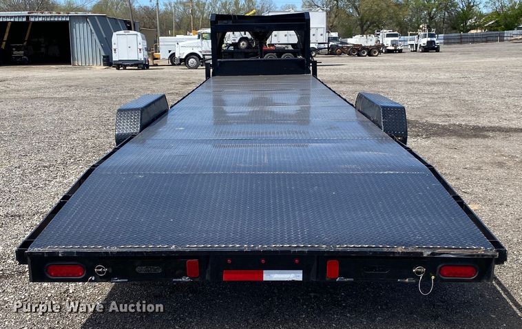 image for item KB9491 2021 Diamond C  equipment trailer