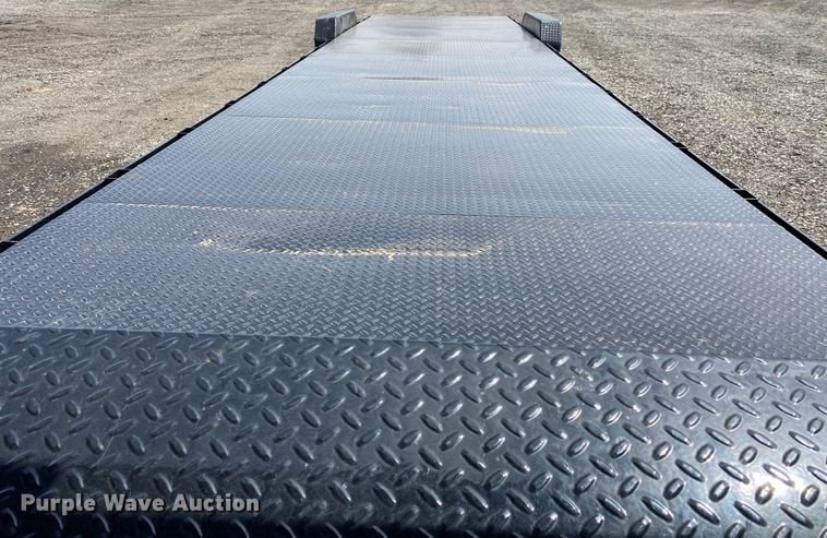 image for item KB9491 2021 Diamond C  equipment trailer