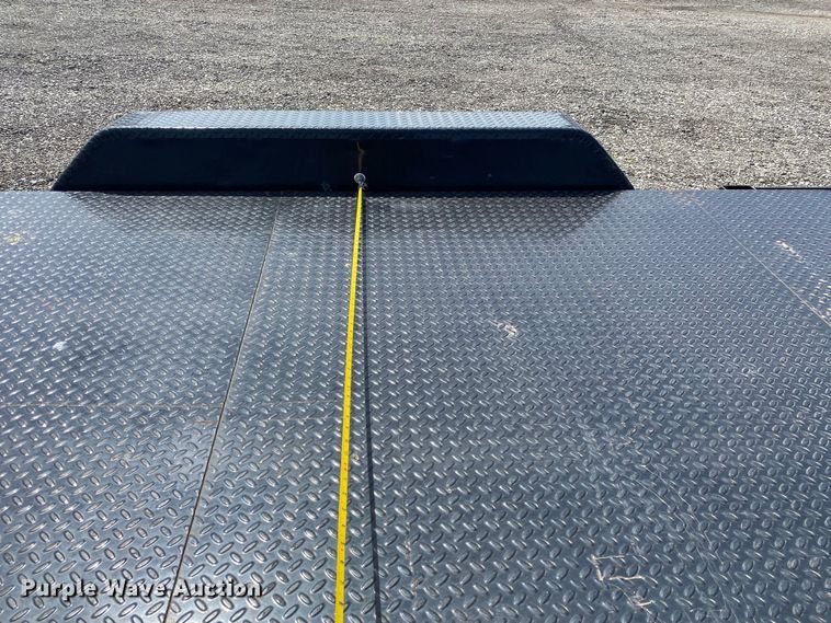 image for item KB9491 2021 Diamond C  equipment trailer