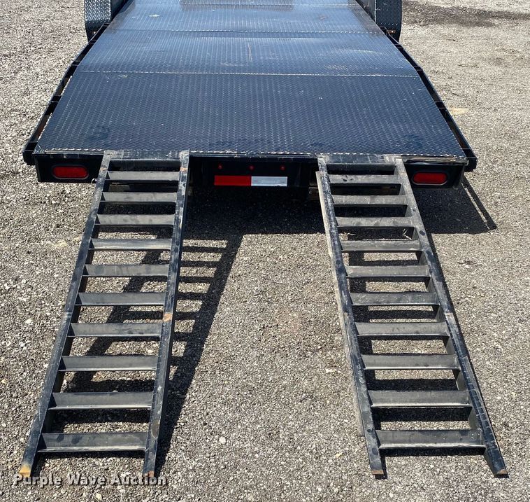 image for item KB9491 2021 Diamond C  equipment trailer