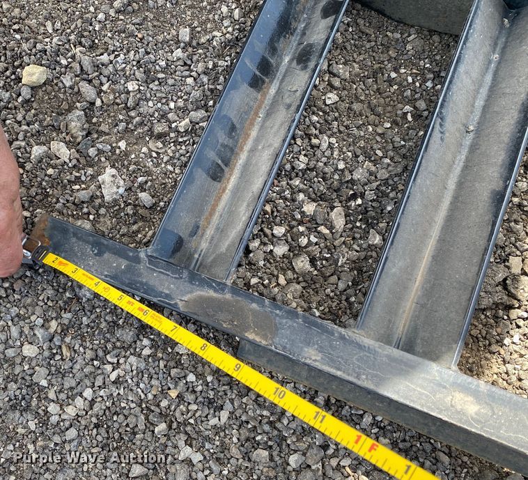 image for item KB9491 2021 Diamond C  equipment trailer