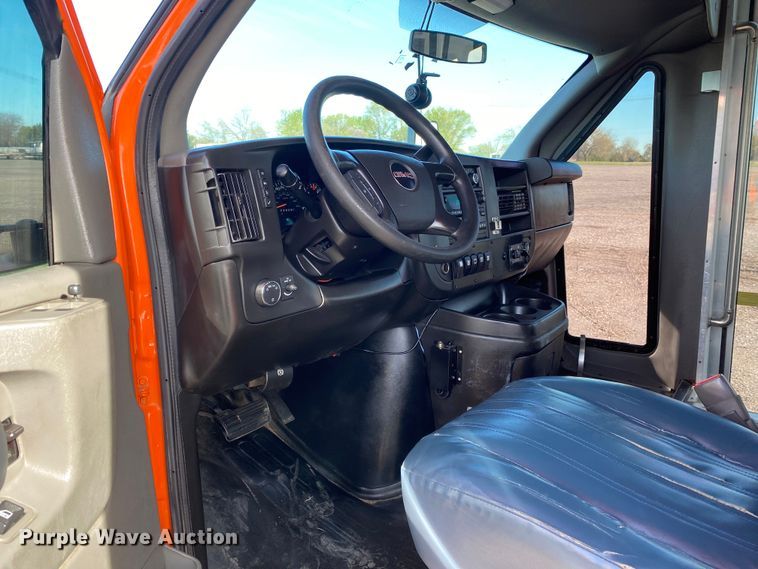 image for item KB9497 2014 GMC Savana  shuttle bus