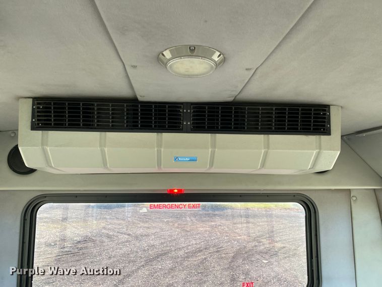 image for item KB9497 2014 GMC Savana  shuttle bus