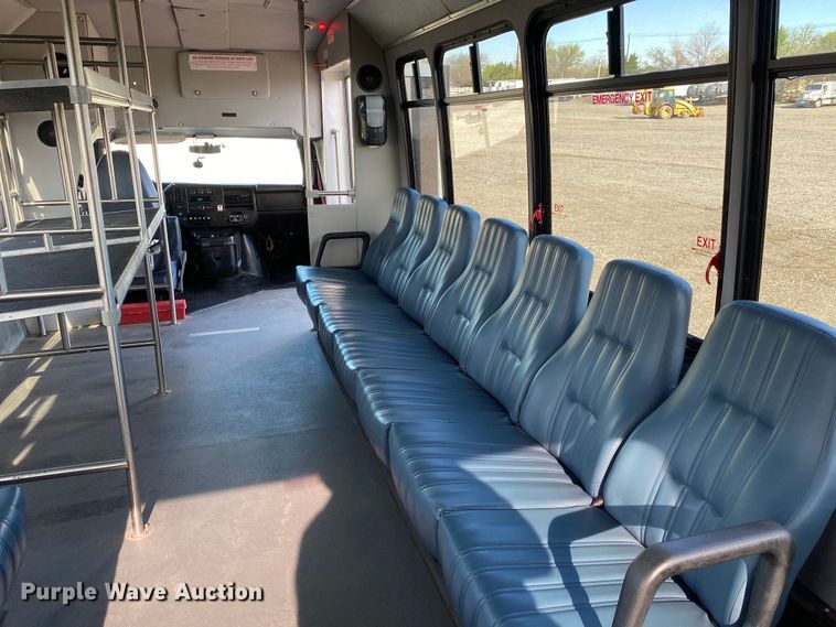 image for item KB9497 2014 GMC Savana  shuttle bus