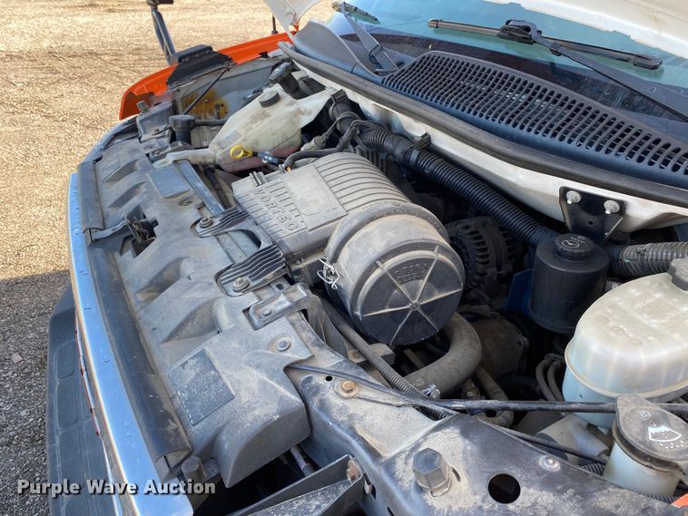 image for item KB9497 2014 GMC Savana  shuttle bus