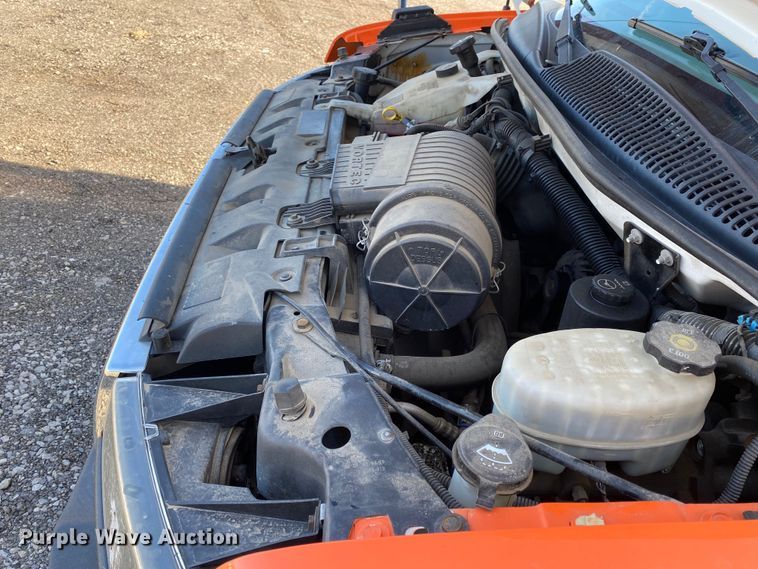 image for item KB9497 2014 GMC Savana  shuttle bus