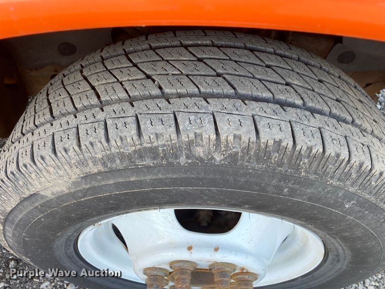 image for item KB9497 2014 GMC Savana  shuttle bus