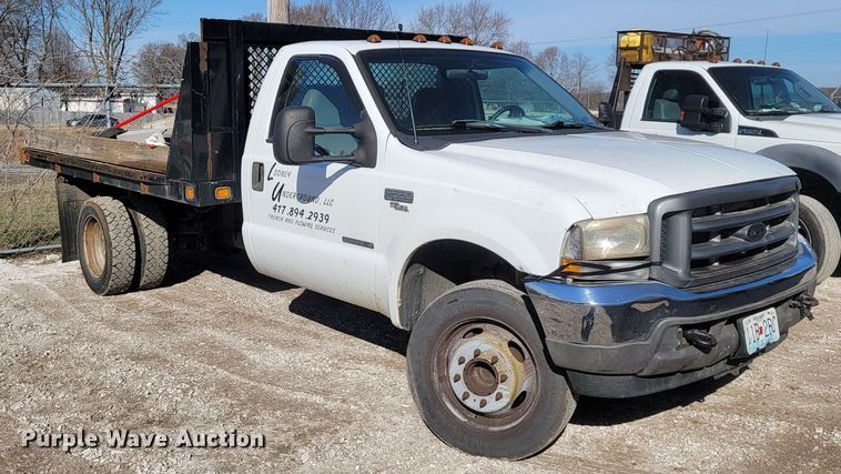 image for item KB9883 2002 Ford F550 Super Duty  flatbed truck