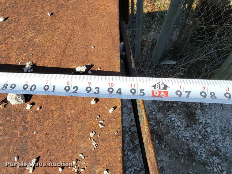 image for item KB9883 2002 Ford F550 Super Duty  flatbed truck