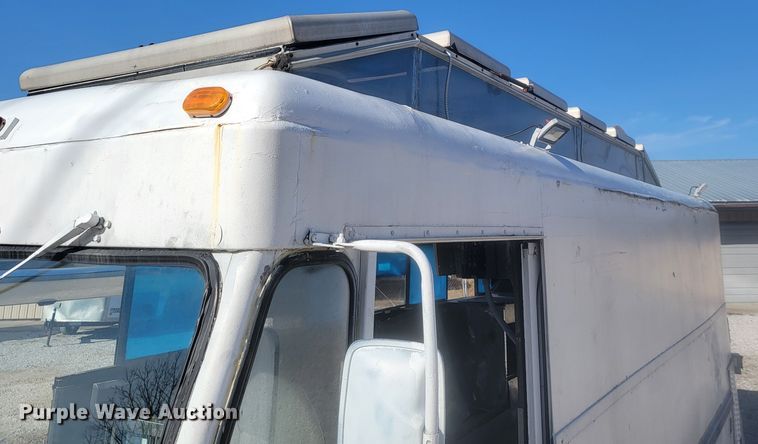 image for item KB9884 1984 GMC P3500  food truck