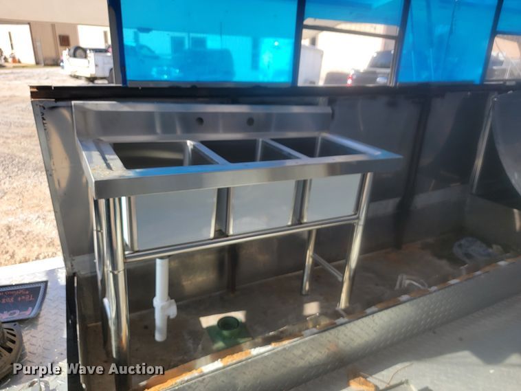 image for item KB9884 1984 GMC P3500  food truck