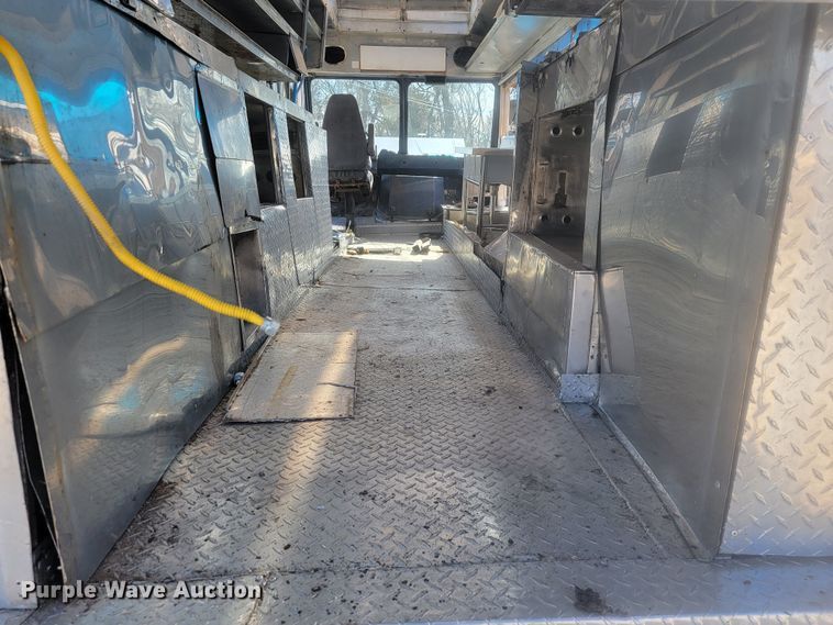 image for item KB9884 1984 GMC P3500  food truck