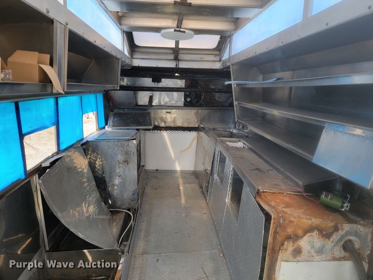 image for item KB9884 1984 GMC P3500  food truck