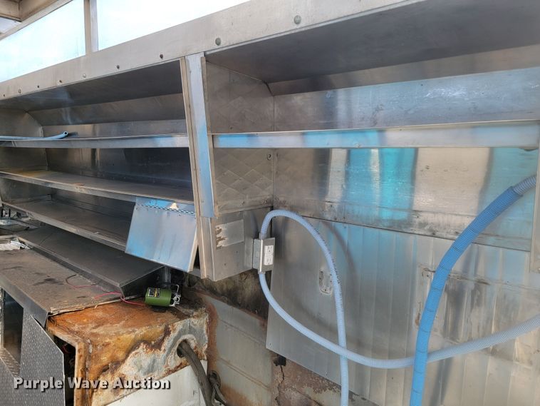 image for item KB9884 1984 GMC P3500  food truck