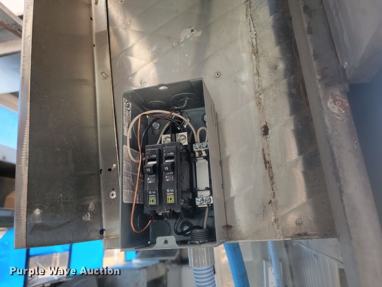 image for item KB9884 1984 GMC P3500  food truck