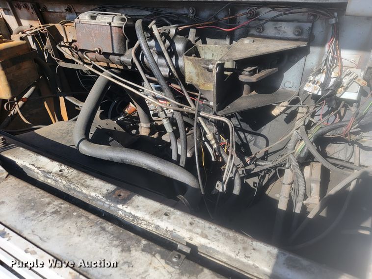 image for item KB9884 1984 GMC P3500  food truck