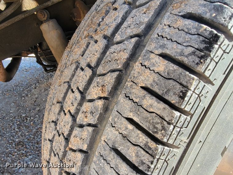 image for item KB9884 1984 GMC P3500  food truck