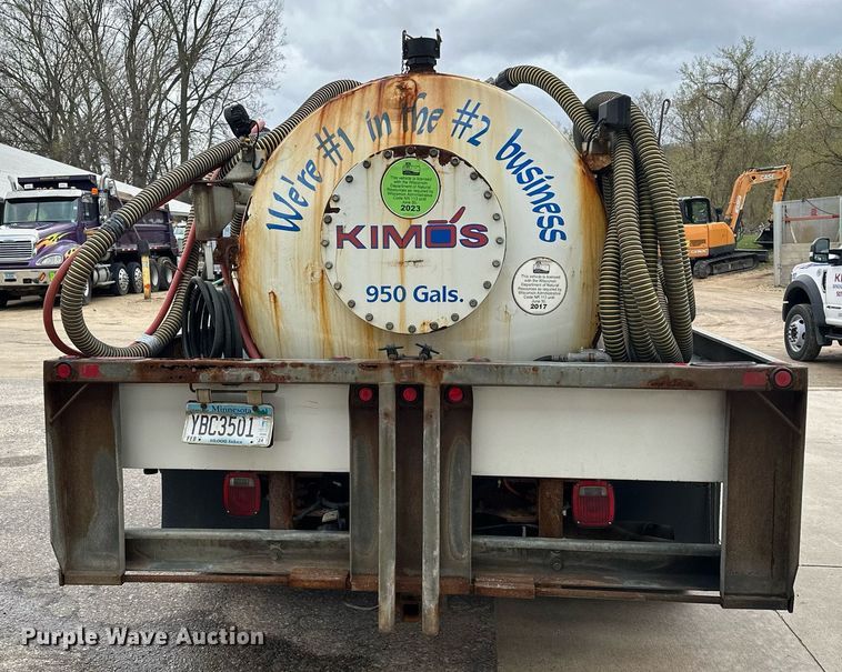 image for item KU9933 2009 Ford F550 Super Duty XL  vacuum truck