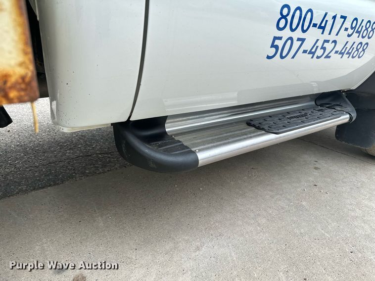 image for item KU9933 2009 Ford F550 Super Duty XL  vacuum truck