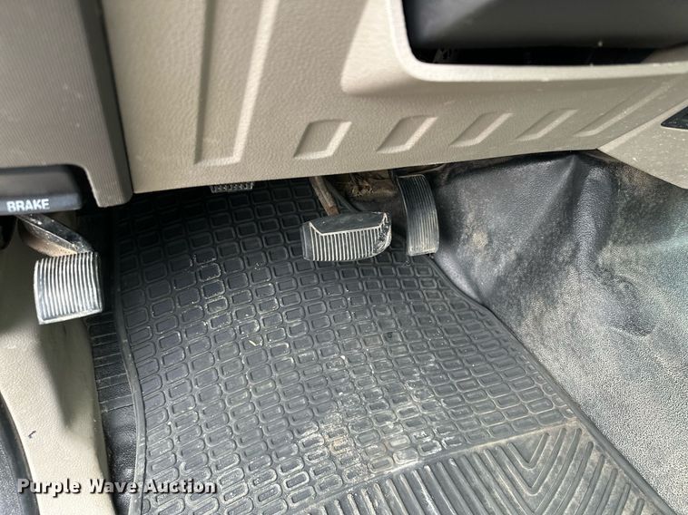 image for item KU9933 2009 Ford F550 Super Duty XL  vacuum truck