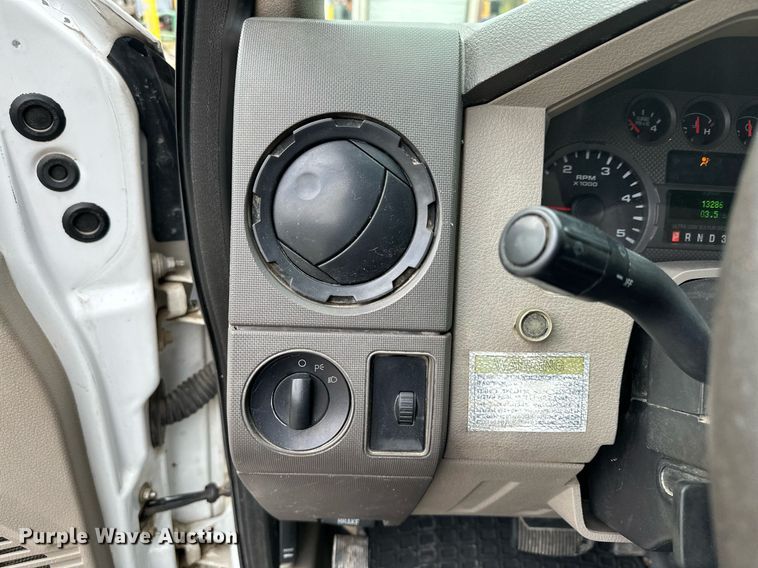 image for item KU9933 2009 Ford F550 Super Duty XL  vacuum truck