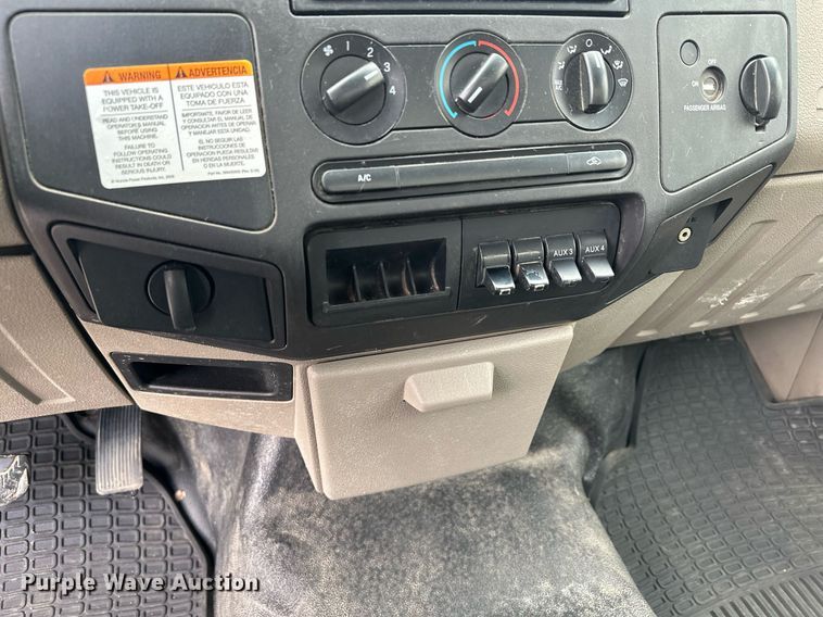 image for item KU9933 2009 Ford F550 Super Duty XL  vacuum truck