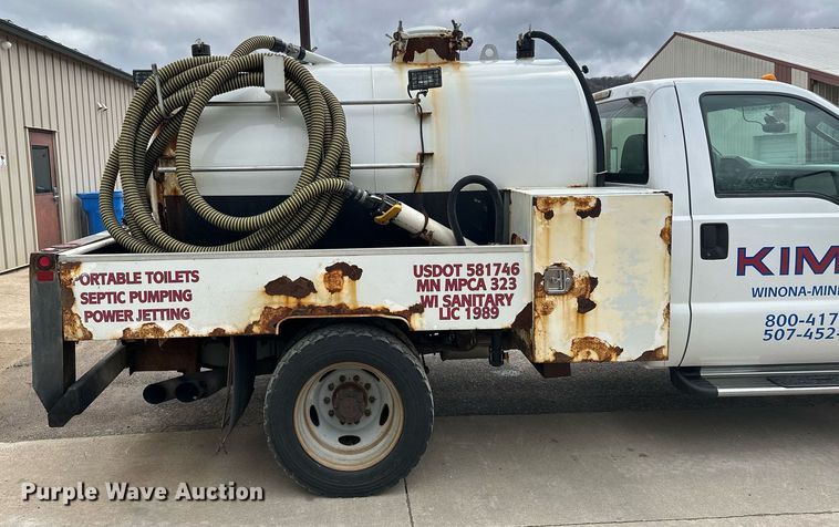 image for item KU9933 2009 Ford F550 Super Duty XL  vacuum truck