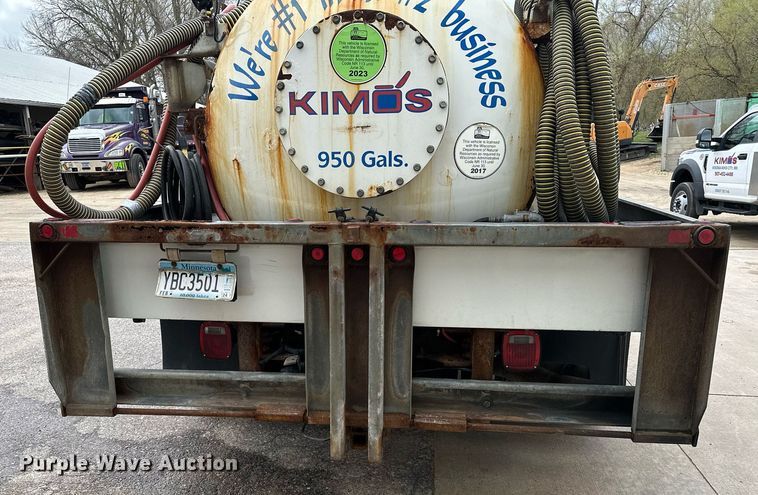 image for item KU9933 2009 Ford F550 Super Duty XL  vacuum truck