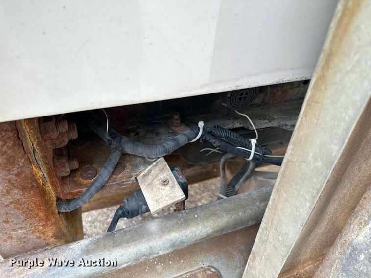 image for item KU9933 2009 Ford F550 Super Duty XL  vacuum truck