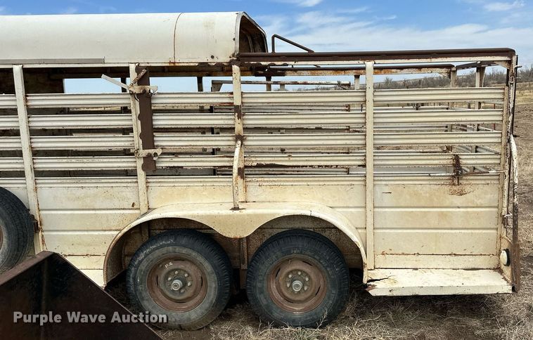 image for item KX9037 WW Trailer  livestock trailer