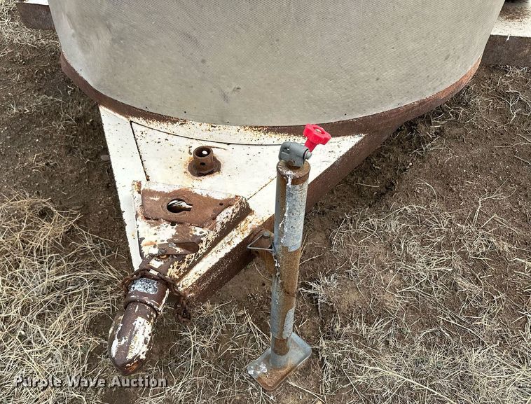 image for item KX9037 WW Trailer  livestock trailer