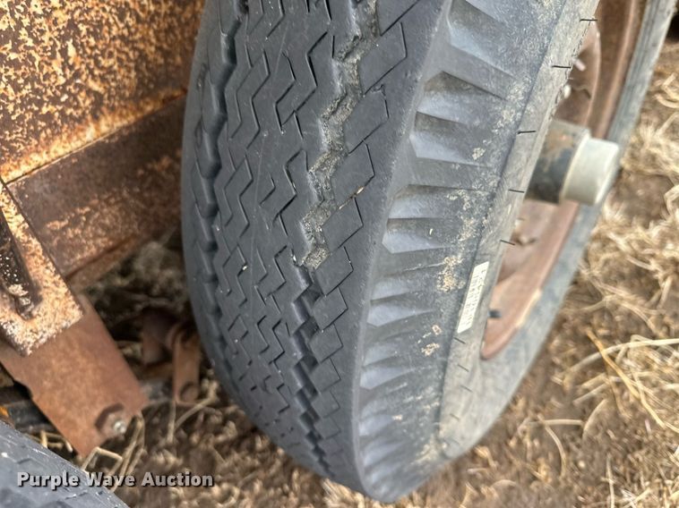 image for item KX9037 WW Trailer  livestock trailer