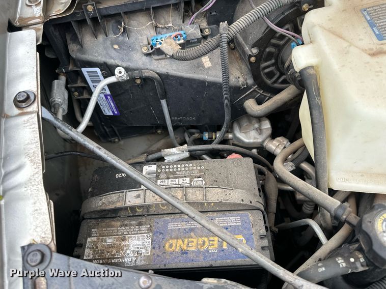 image for item KX9046 2004 Chevrolet Express  van