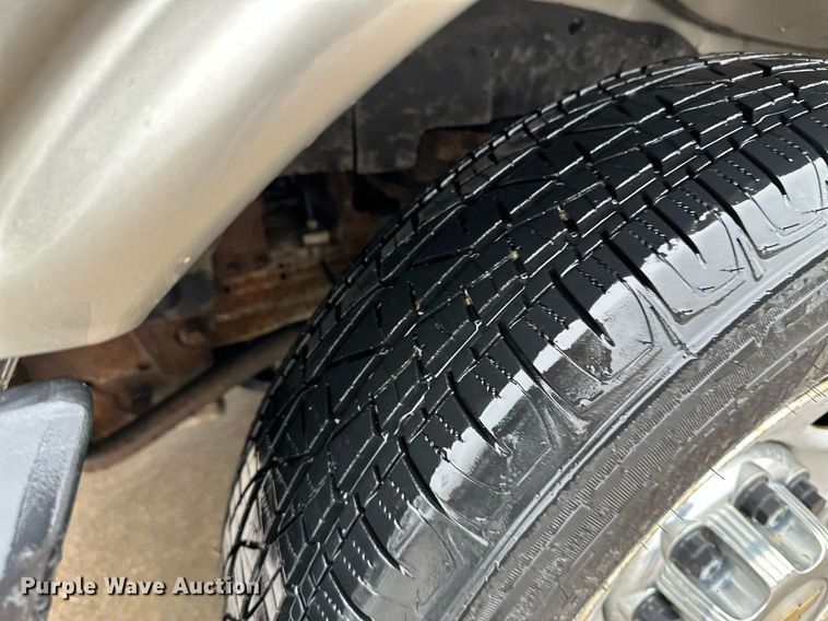 image for item KX9046 2004 Chevrolet Express  van