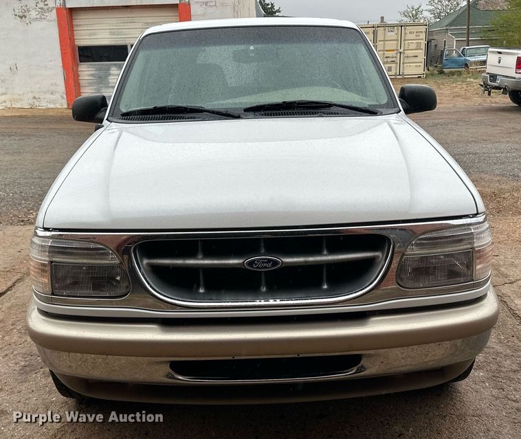 image for item KX9048 1998 Ford Explorer Eddie Bauer  SUV