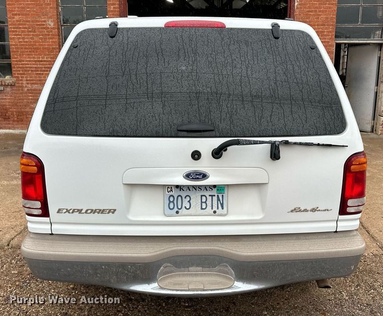 image for item KX9048 1998 Ford Explorer Eddie Bauer  SUV