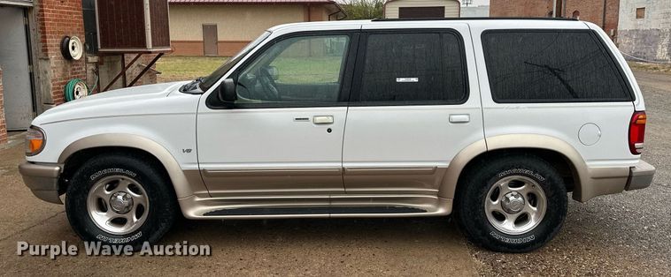 image for item KX9048 1998 Ford Explorer Eddie Bauer  SUV