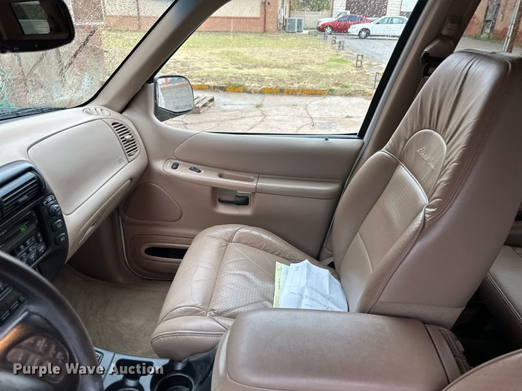 image for item KX9048 1998 Ford Explorer Eddie Bauer  SUV