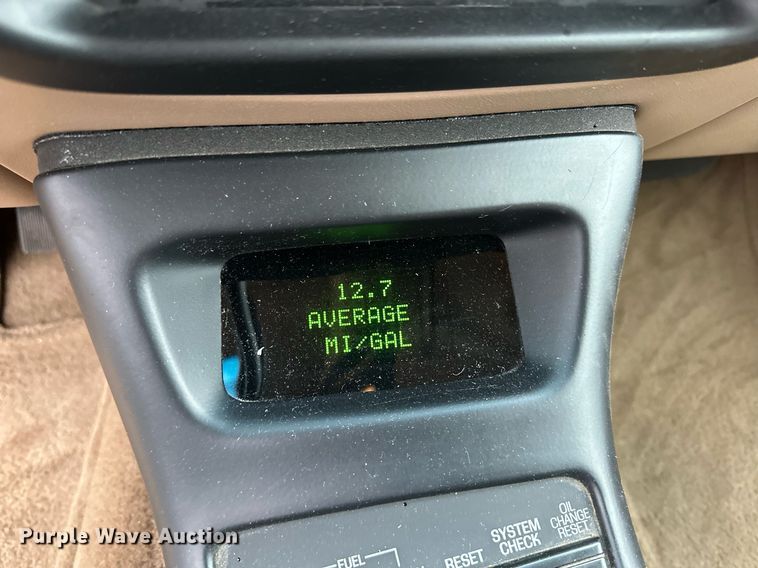 image for item KX9048 1998 Ford Explorer Eddie Bauer  SUV