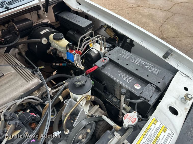 image for item KX9048 1998 Ford Explorer Eddie Bauer  SUV