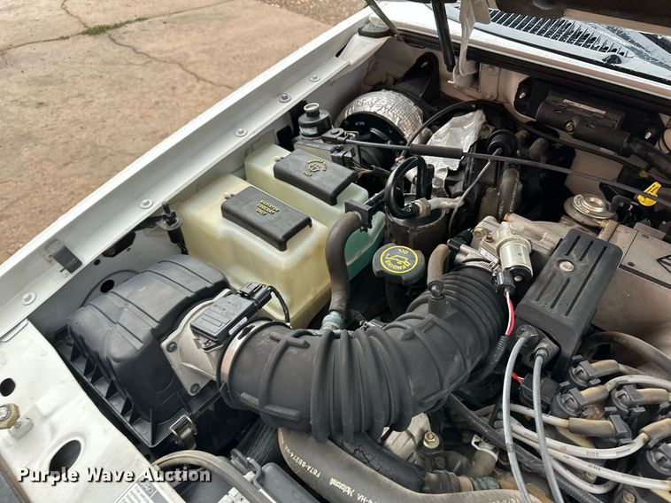 image for item KX9048 1998 Ford Explorer Eddie Bauer  SUV