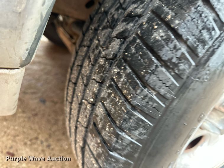 image for item KX9048 1998 Ford Explorer Eddie Bauer  SUV