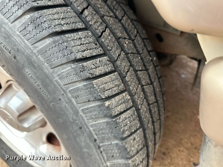 image for item KX9048 1998 Ford Explorer Eddie Bauer  SUV