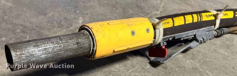 image for item LA9935 1996 Clemco 1642  sandblaster