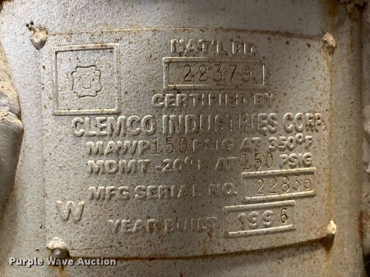 image for item LA9935 1996 Clemco 1642  sandblaster