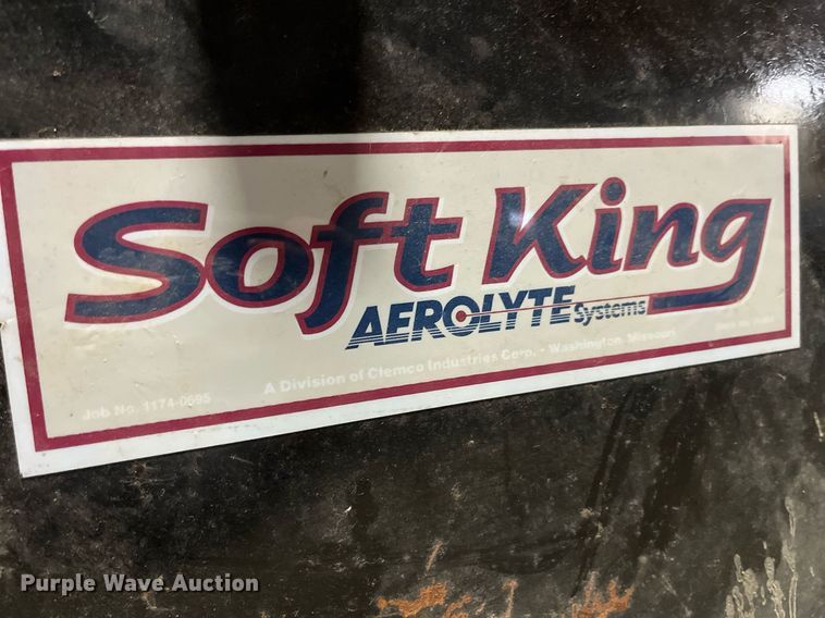 image for item LA9935 1996 Clemco 1642  sandblaster