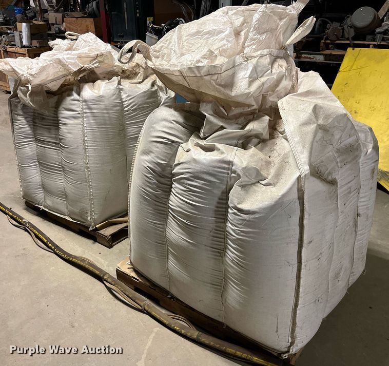 image for item LA9935 1996 Clemco 1642  sandblaster